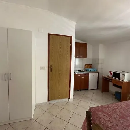 Гостевой дом And By The Sea Sobra, Mljet - 4888 Собра