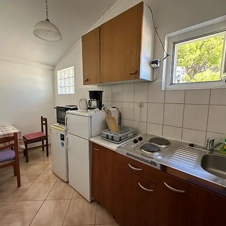 And With Hot Tub Sobra, Mljet - 4888 בית הארחה